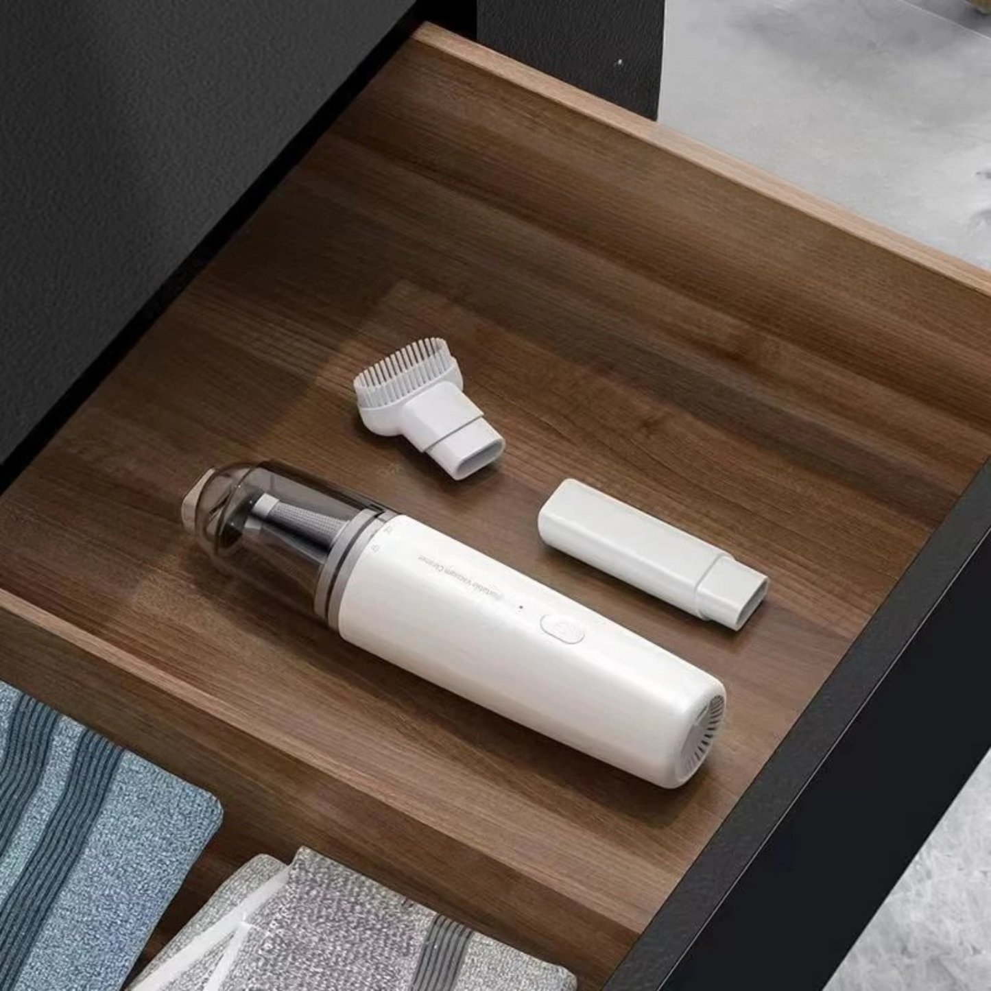 Portable Wireless Vacuum Cleaner with Powerful Suction 130ml